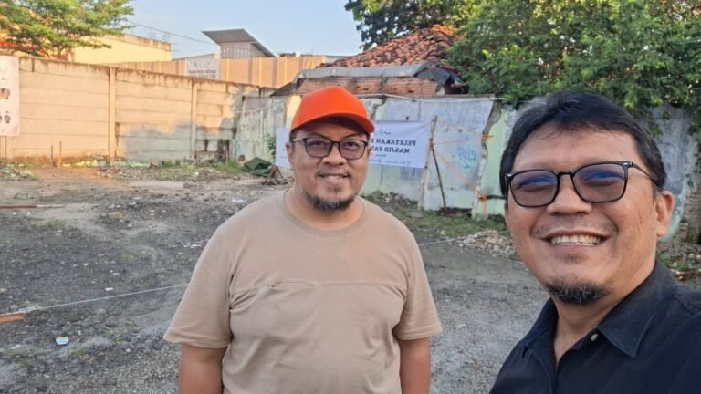 Pembangunan Masjid Fathurrahman, Wakaf Saudara Muslim dari Australia